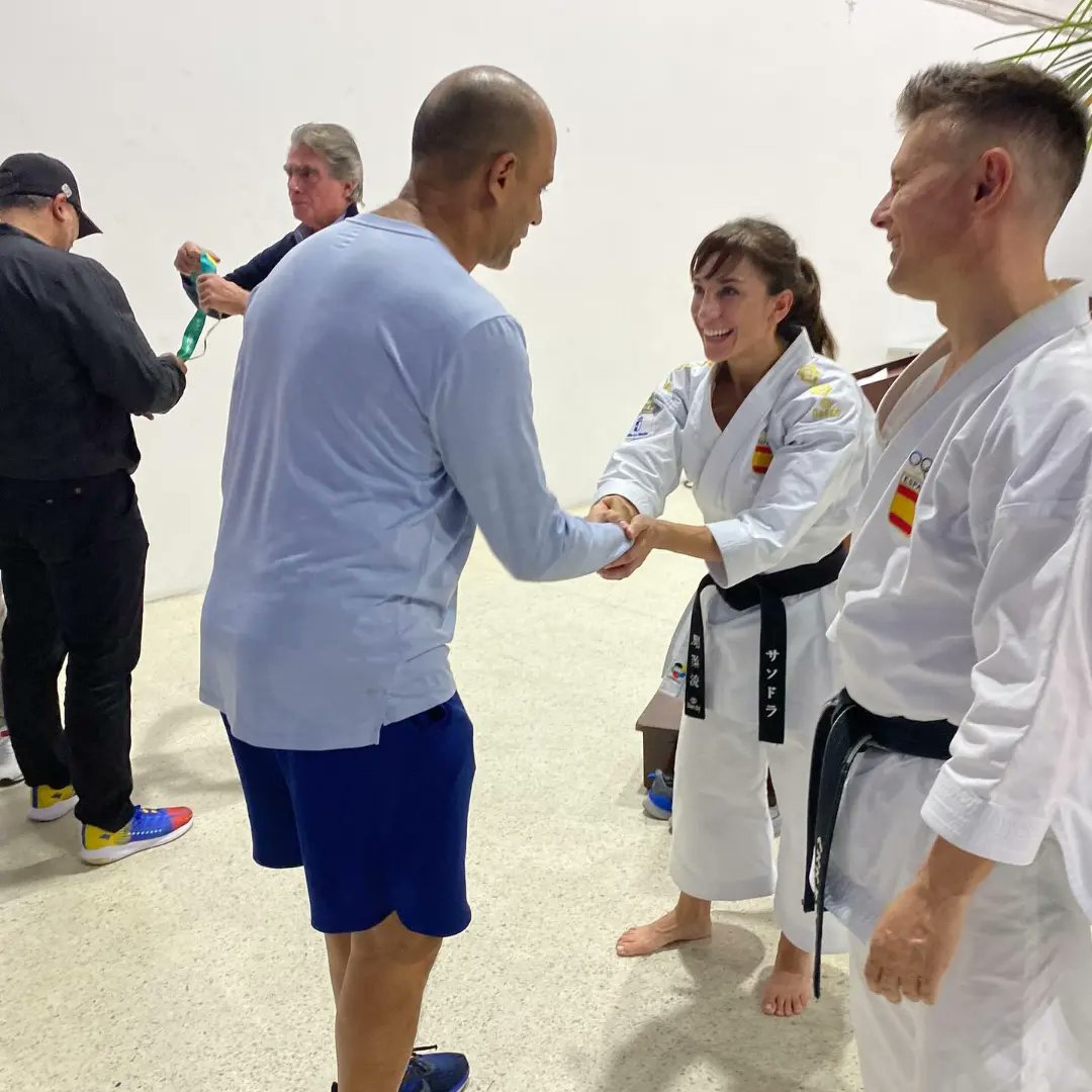 Quiero expresar mi agradecimiento por la invitación de nuestro doble campeón panamericano, Sensei Andrés Madera <a href="/ANDRESMADERA/">ANDRES MADERA</a> al evento de hoy, donde dos destacados exponentes del Karate Do español estarán celebrando el 1er Seminario Internacional de Kata en Venezuela.

#KarateDo