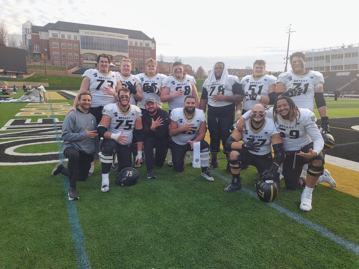 Great win in Missouri with the #BigDawgs #5STRONG Can't ask for a better group of young men to work with.