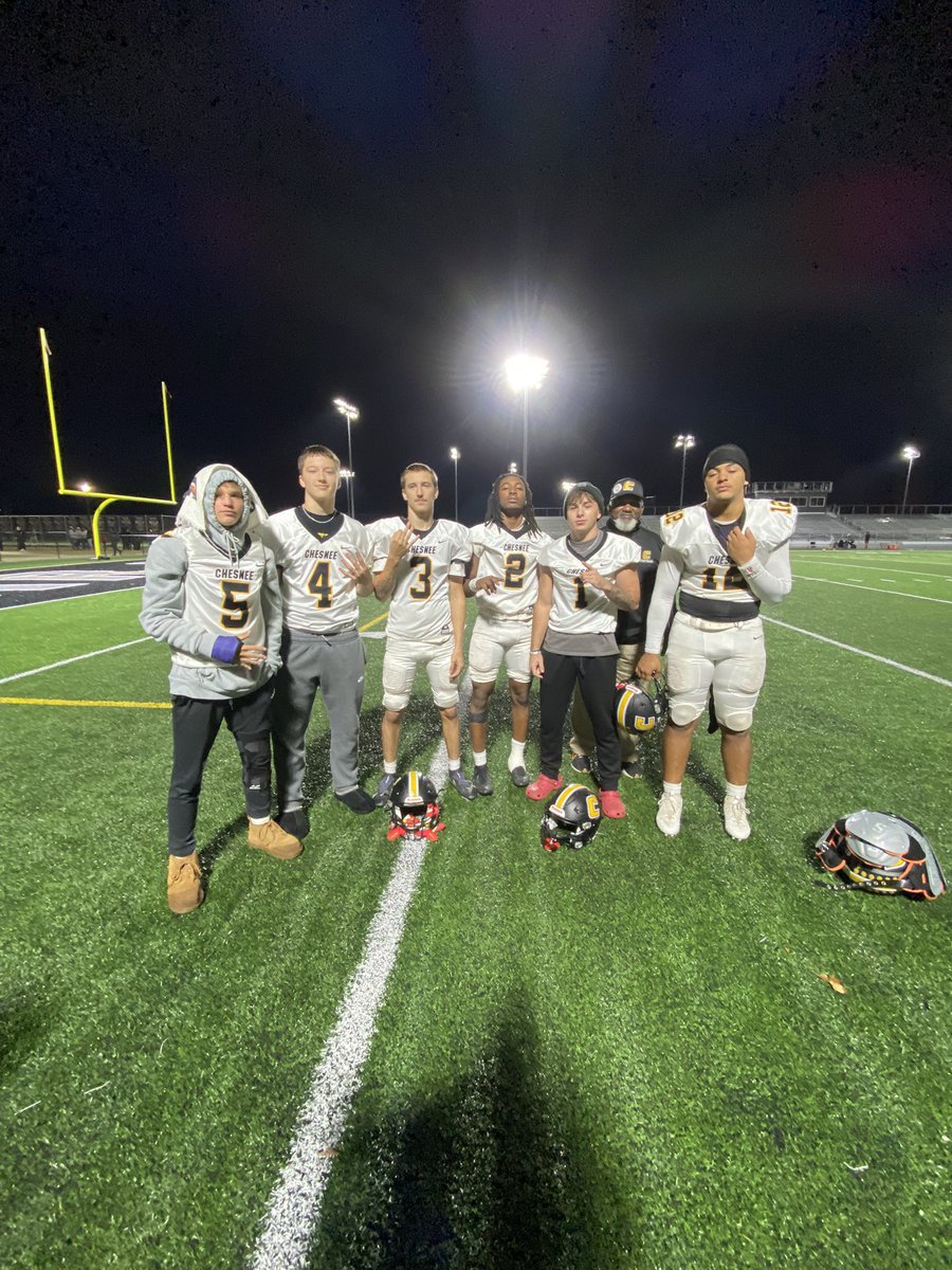 hayden_webb2's tweet photo. 3 down 1 to go. As I wasn’t able to play in the last game of my junior year I couldn’t be prouder of these guys. Can’t believe I played my last game with you senior but y’all all have bright futures. Has for Chesnee, we still ring chasing @ChesneeFootball 
 @DBWarcoach https://t.co/EFUuNPVseL