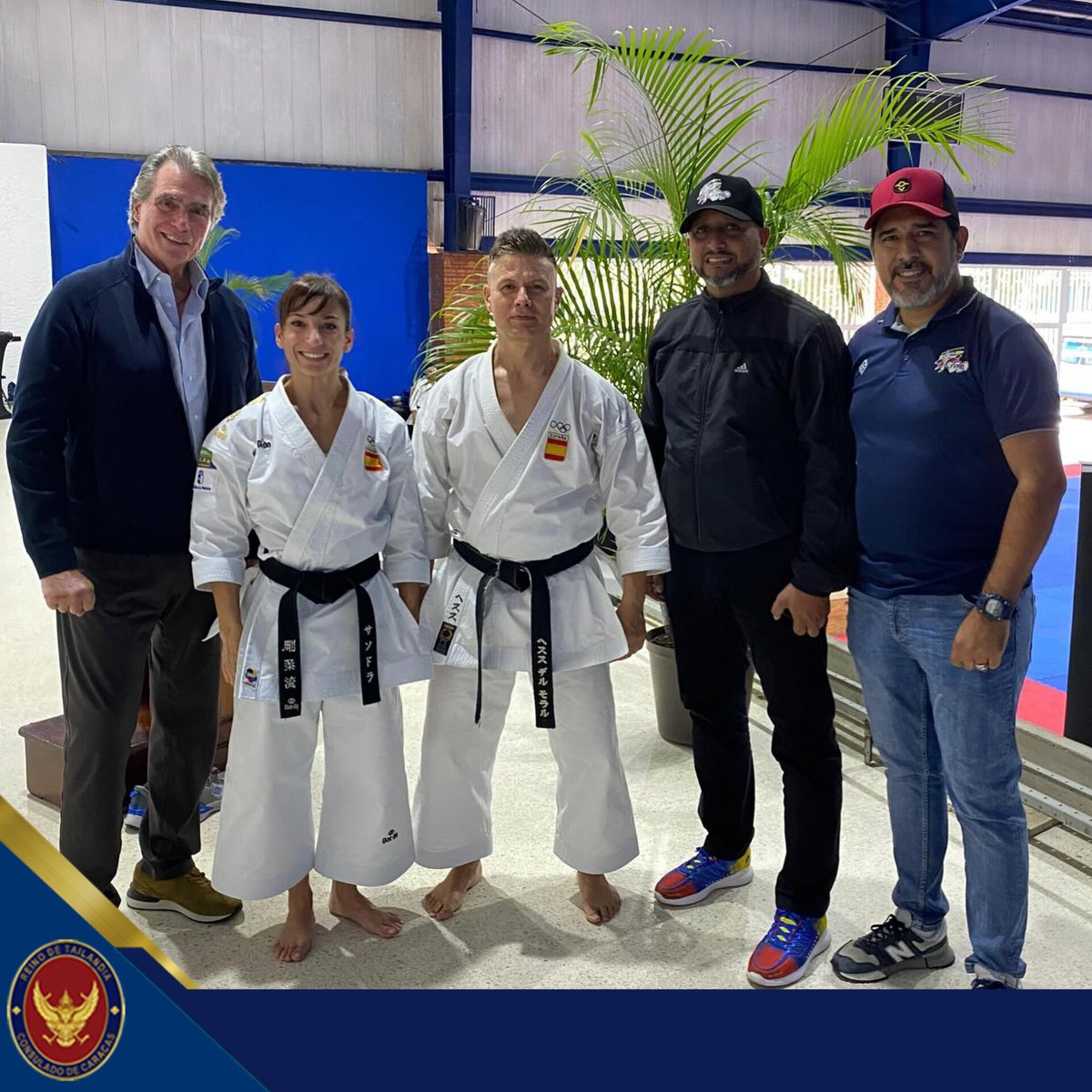 📍La karateca española Sandra Sánchez <a href="/sandrasankarate/">Sandra Sánchez</a>, seis veces campeona mundial de kata y Jesús del Moral <a href="/JesusDelMoralK1/">Jesús Del Moral</a>, seleccionador nacional desde 2016.

#OscarDeGuruceaga 
#KarateDo 
#Deporte

<a href="/FeveKaratedo/">FeveKaratedo</a>