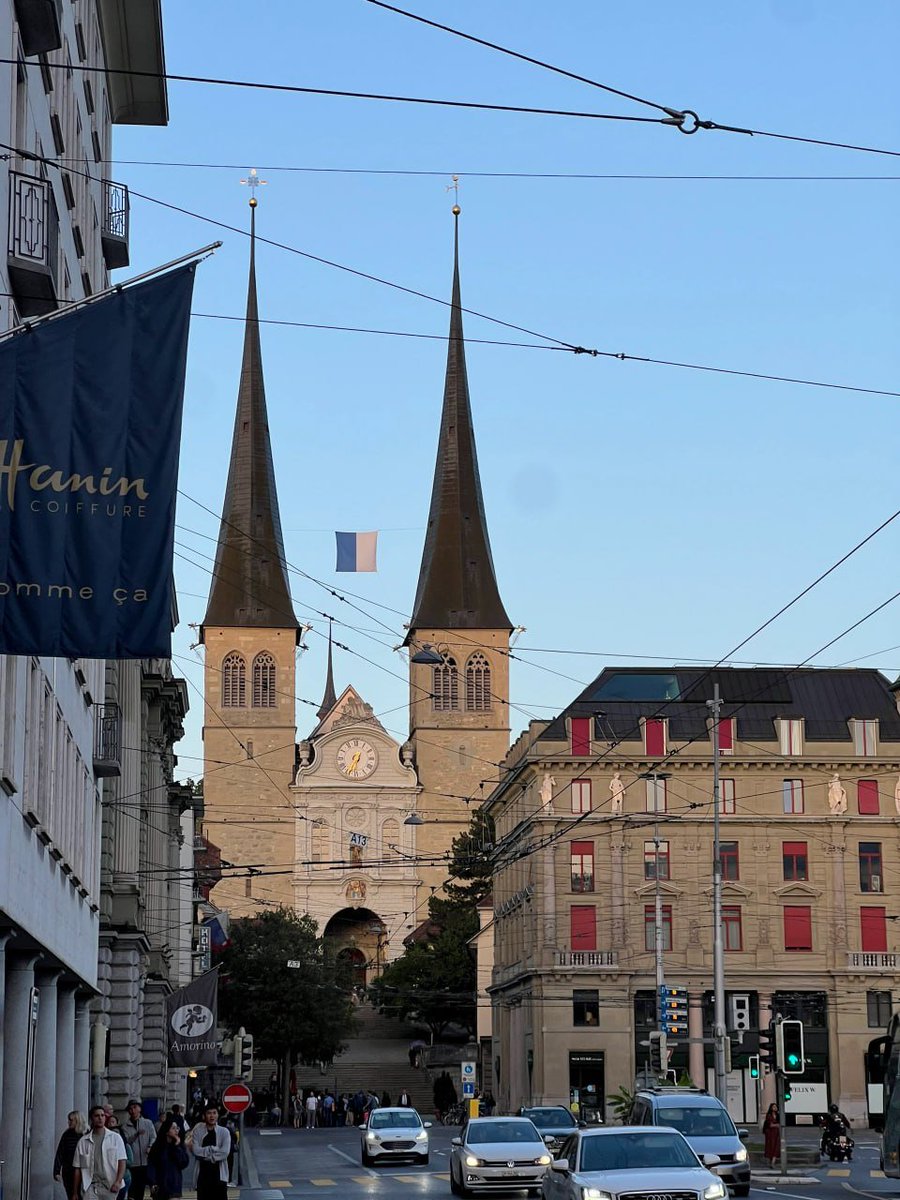 saimamemon313's tweet image. The scenery of a foreign country is beautiful and the culture of a foreign country is interesting