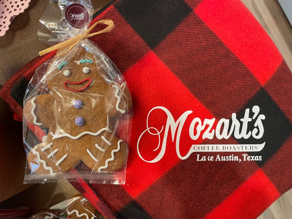 Cozy November days call for a sweet treat!

Stop by Mozart’s for a hot cocoa and our bakery’s hand decorated gingerbread men😋

We’ve had so much fun seeing y’all enjoy the opening of the light show!

Light Show tickets at link in bio! ✨