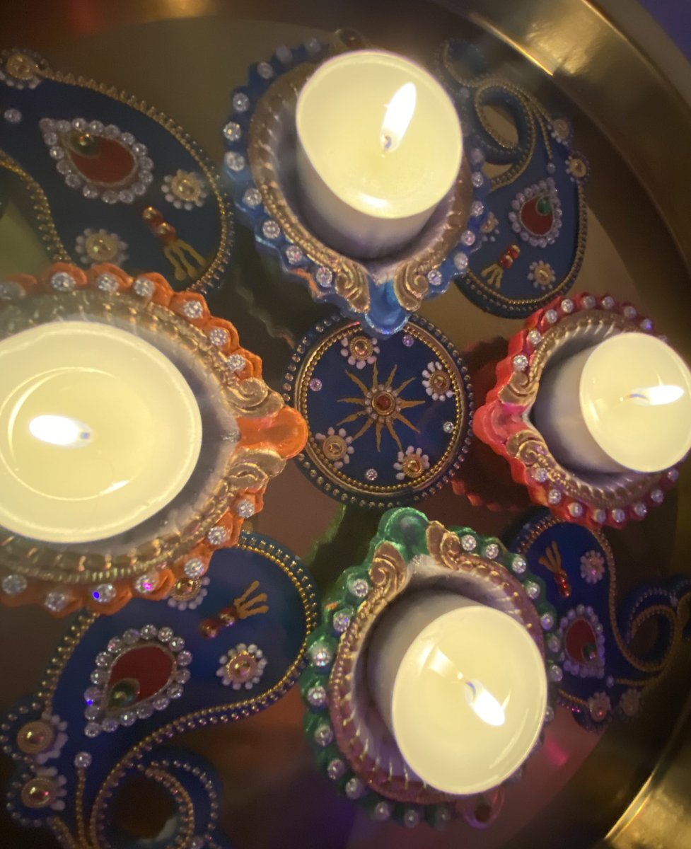 RubyBhattal's tweet image. Wishing everyone celebrating, light and joy 🪔 Happy Diwali and Bandi Chorr Divas…🪔 Praying for peace here and across the globe…