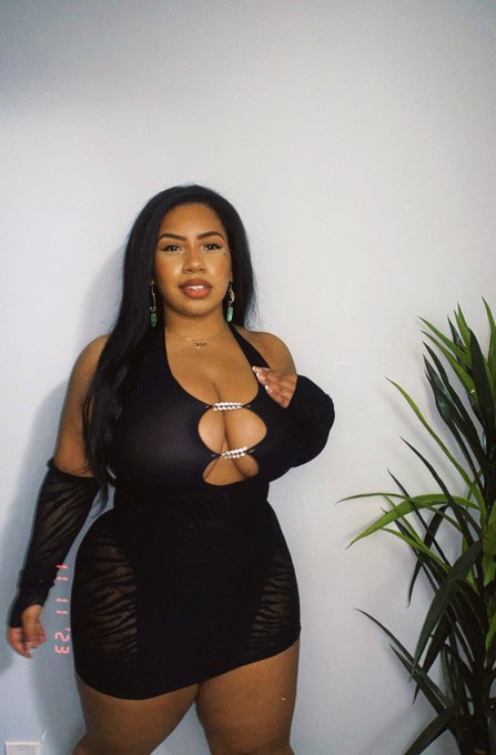 Take my time with it 🖤 https://t.co/bxD1TrF8Rz