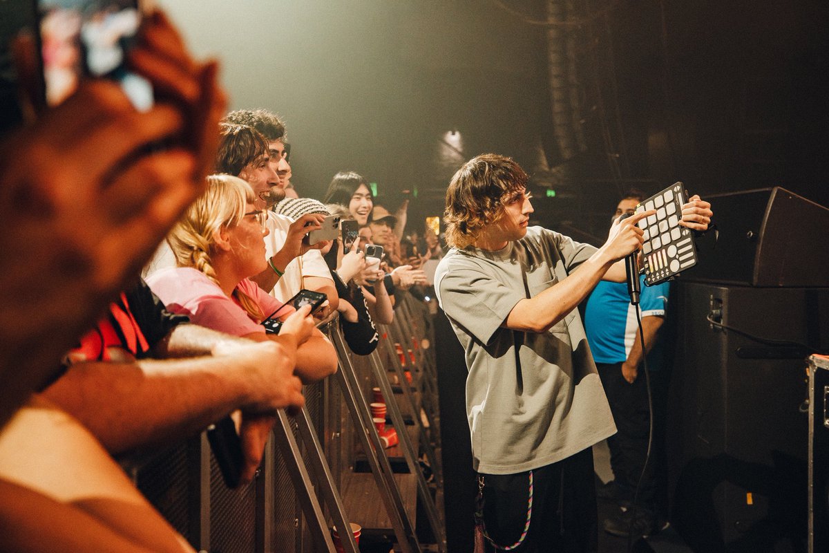 GendiGoXd's tweet photo. GENDI x @porterrobinson collab https://t.co/USt0EjcoMB