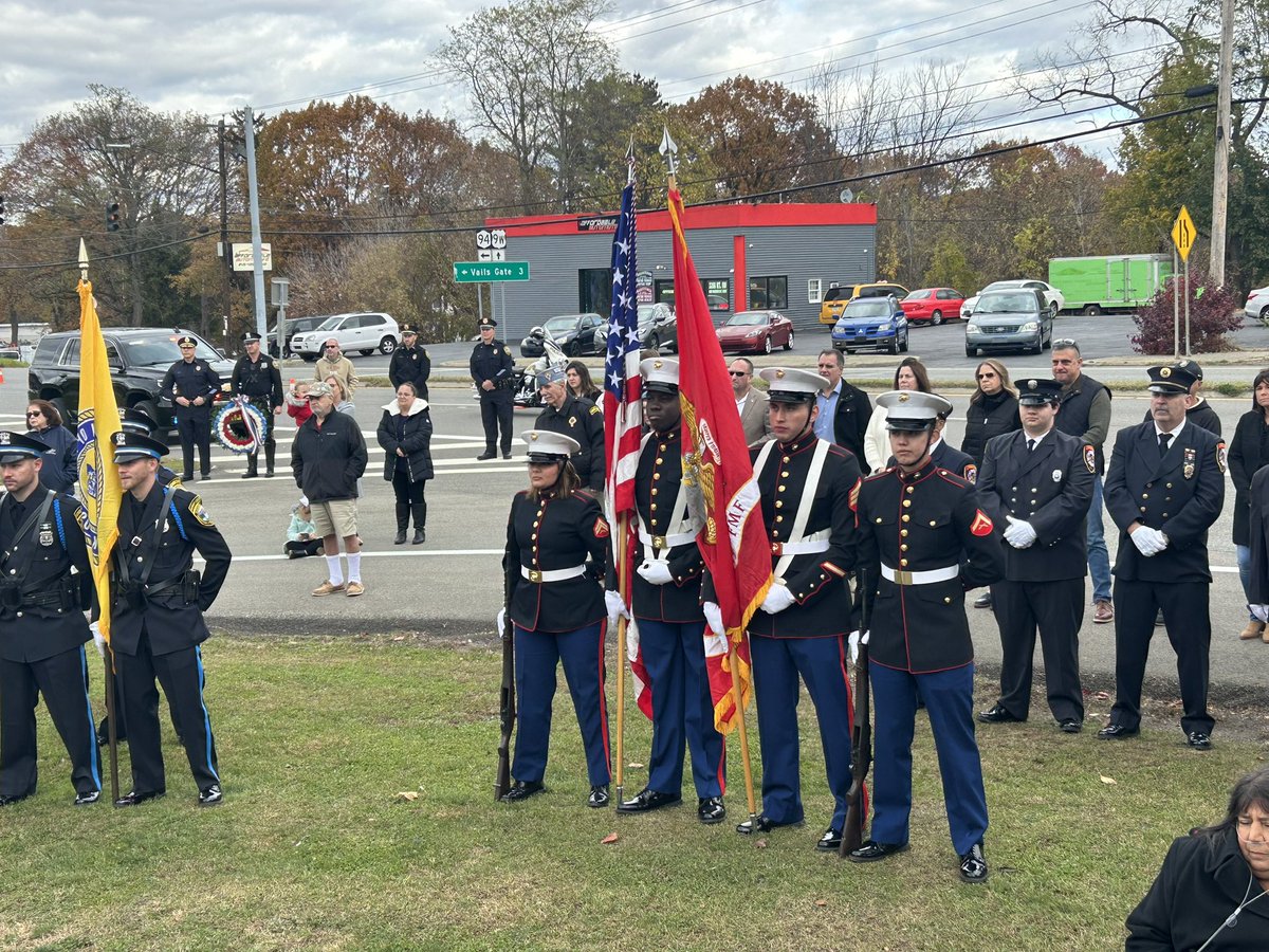 NWRECISFUN's tweet photo. Thank you to all who came out today to the Town of New Windsor Veterans Day Ceremony to honor all veterans past and present. https://t.co/SFoASZ94w4