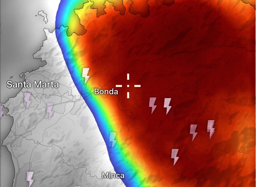 _iclima's tweet photo. Tormenta Eléctrica a esta hora en #SantaMarta https://t.co/HBNAMlMRDT