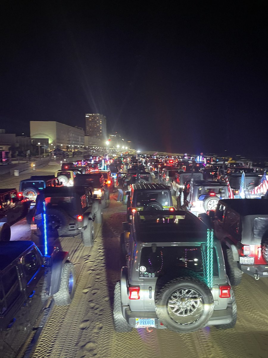 Denwaoffroad's tweet photo. Jeep night run!!!
#jeep #jeepfest https://t.co/UB1aCfaEkt