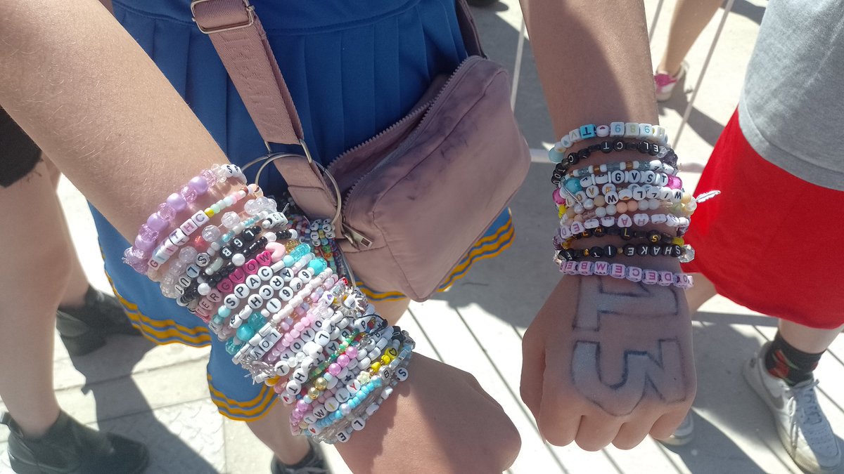 gioopell_'s tweet photo. The very first night ✨🇦🇷
#TSTheErasTourBuenosAires #TSTheErasTour @taylornation13 @taylorswift13 https://t.co/9SlL03QleF
