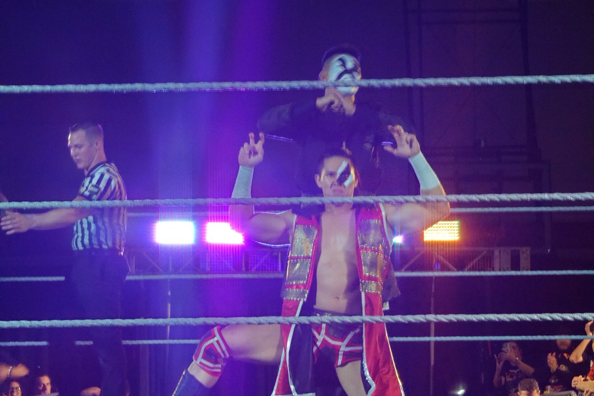 JeffReidUP's tweet photo. #NXTOrlando A Fatal 4-Way contendership match for a future tag team title shot! #GBOT https://t.co/9TBQkGsu6Z