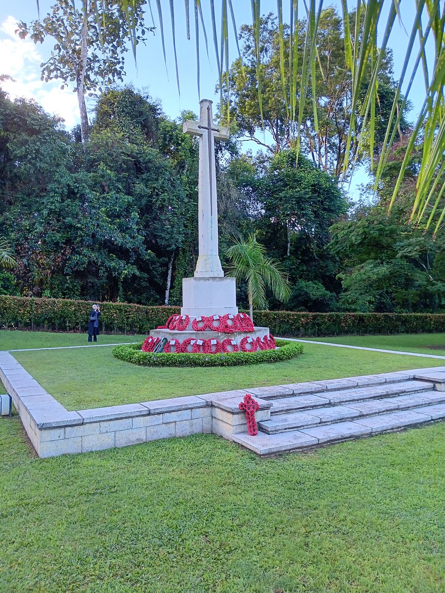 PakarPundit's tweet photo. @VickiTreadell @ukinaustralia @DefenceHQ @FCDOGovUK At Taiping War Cemetery #LestWeForget https://t.co/mHlJtJPfYh