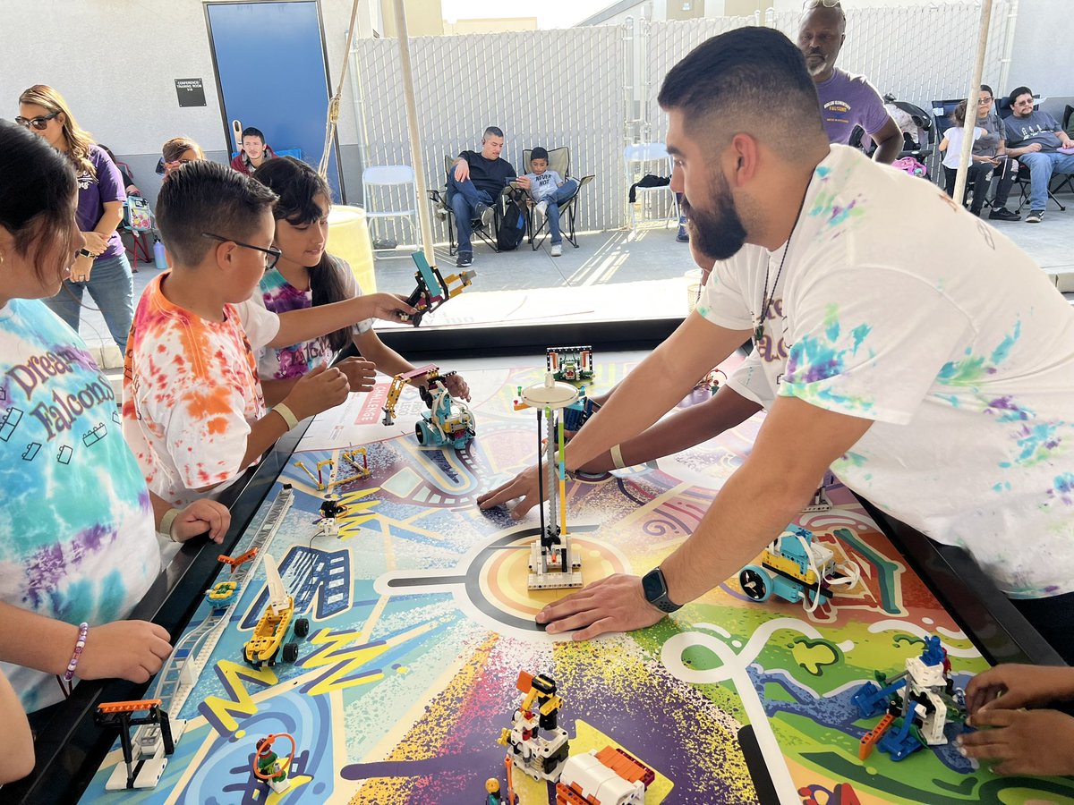 FalconsAvalon's tweet image. We thank Coach Ortiz for guiding our Dream Falcons Robotics Team! We appreciate Mrs. Mejia for her support on tournament day! #FalconsUnitedInExcellence #FalconRobotics