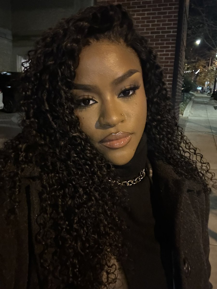 anguesomx's tweet photo. I love my makeup tonight https://t.co/1Lkn6qMd3J