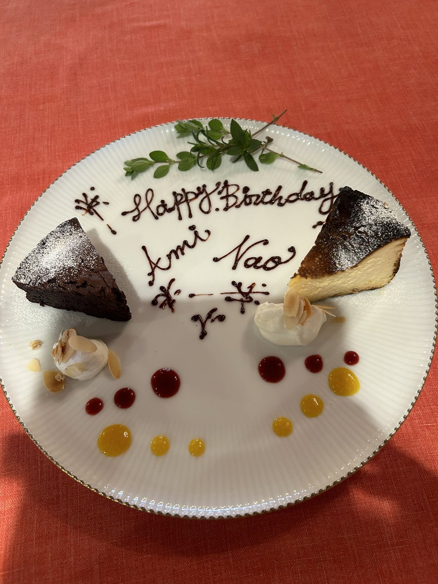 amiclpf's tweet photo. @clnaocl 奈央ありがとう〜😭誕生日がちょうど１ヶ月違いなのもご縁を感じたり🫶
真ん中バースデーも楽しかったね🍰🍰 https://t.co/049FtNJ9x0