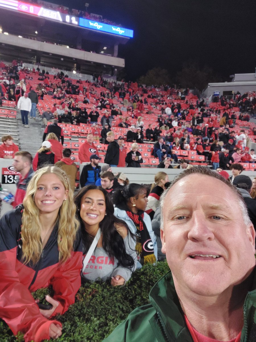 BT Football: At UGA. What a night. With UGA offer <a href="/DaviddJacobss/">David Jacobs</a>, Brother Dawson and <a href="/paulharrington_/">Paul Harrington</a> . Saw former BT &amp; current UGA SEC Champ soccer player <a href="/smittycaro/">Caroline Smith</a>. Big Jordan Davis as well.  Go Titans- Go Dawgs.