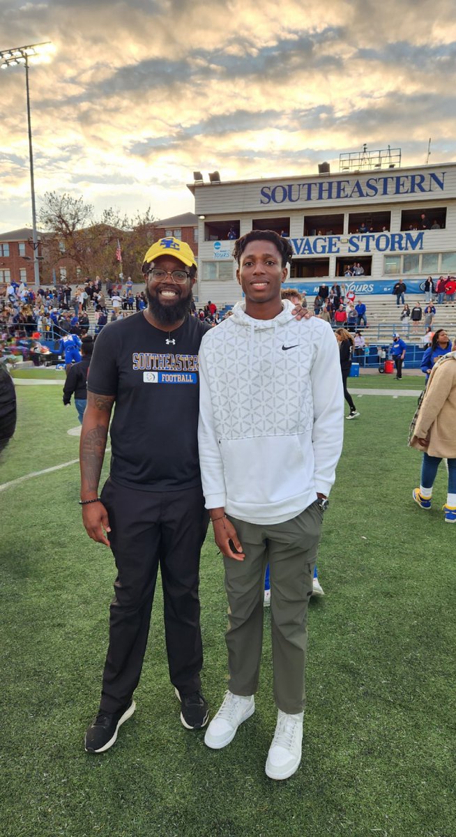 Thank you <a href="/ImCoachE5/">Coach Ellison</a> and <a href="/SavageStormFB/">Savage Storm Football</a> for inviting me for a game day visit. I had a great experience!! <a href="/drobalwayzopen/">David Robinson</a> <a href="/jlovvorn7/">Jason Lovvorn</a> <a href="/FBA_Sports/">First Baptist Athletics</a>