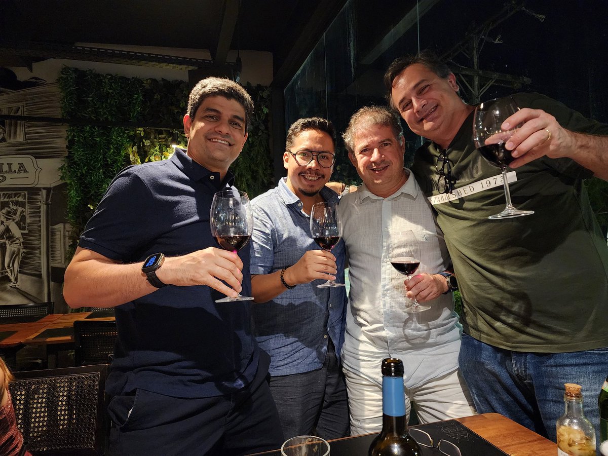 Muchas gracias por todo, un placer verlos y aprender de ustedes, grandes operadores de #CTO ! Nos veremos pronto #Brasil <a href="/evandrofilhobr/">Evandro Martins F. MD</a> <a href="/Joaoedutinoco/">Joao Tinoco</a> <a href="/BSCCardiology/">BostonSci Cardiology</a>