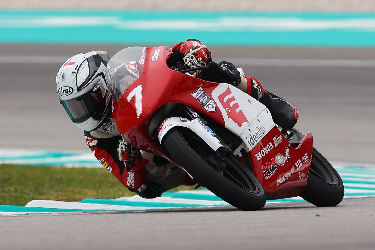 🥇 THAT’S HOW CHAMPIONS DO IT!!! 🔥

Veda Pratama 🇮🇩 wins Race 2 in Sepang and becomes the 2023 Idemitsu Asia Talent Cup Winner! 🏆

#RoadToMotoGP🏁