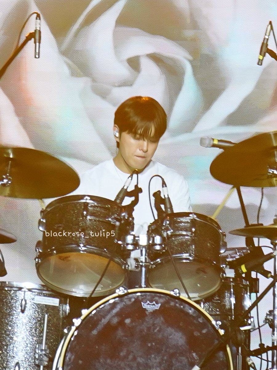 blackrosetulip5's tweet photo. 🌹The Rose🌹
CONQUEST 2023 in Manila
230603 Music Night|Photo 📸
드럼을 치는 하주니🥁🤩
@hajoon_I @TheRose_0803
#BlackRoseCam
#TheRose #더로즈
#LeeHaJoon #이하준 #Dylan
#CONQuest2023
#TheRose_in_Manila
#IRoseYou #로즈해
🙆🏻♀️Only Allowed to RT/QT https://t.co/kvpRyF97Cr