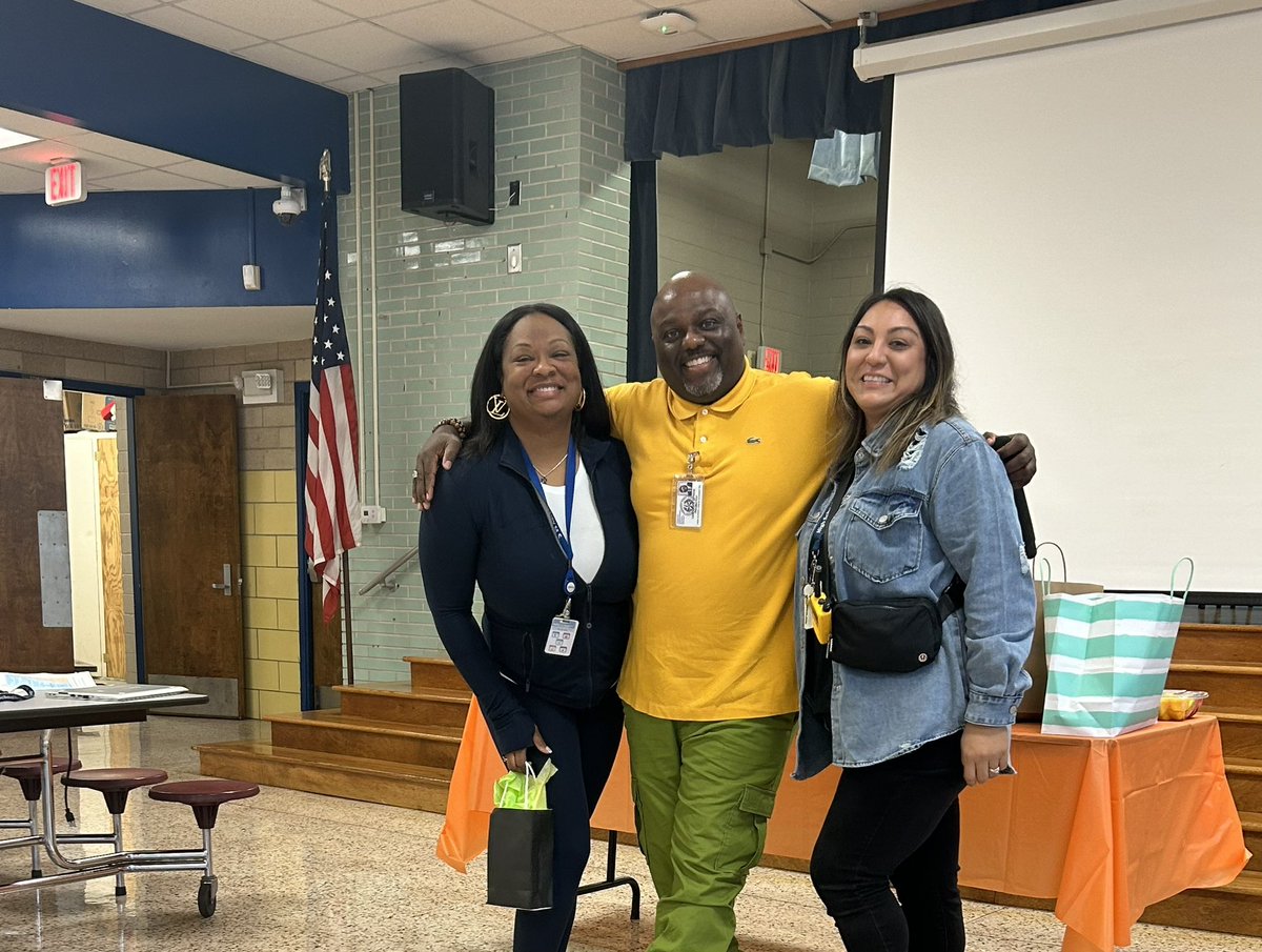 High School Ahead Academy tweet media