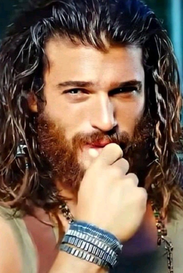 El mar es como la soledad: me acompaña en los momentos tristes y en los momentos alegres,escucha mis quejas y mis risas,me da el espacio que necesito y me ayuda a buscar respuestas a mis preguntas,el mar es un regalo de la vida! Feliz domingo!#CanYaman