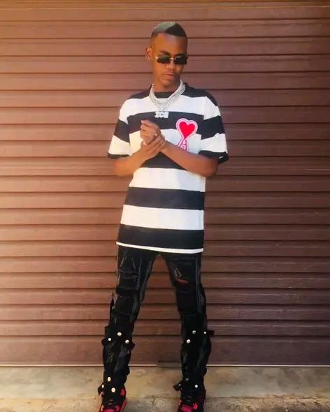 Milli_OnlyLLady's tweet photo. Happy birthday to Thee Baddest, Greatest Producer of all time Conversation 🎂🥂❤️📌
#PeaceHunting
#FreeMode
#Respect
#ActionsOverCaptions
To name a few
May GOD bless ur Special day ❤️
@KaizerBeatZ_
#BoyZenDaHood https://t.co/w5ShX7Db3t