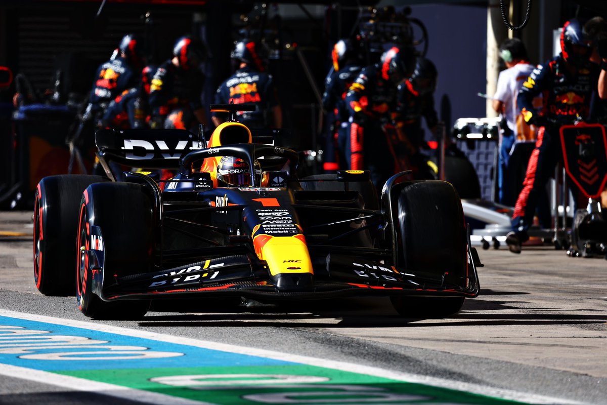 🗣️ | Tom Clarkson on the difference between Red Bull and the rest of the grid

“I think, in a nutshell, what we’ve seen from Mercedes actually explains the difference between Red Bull and the entire grid. I don’t believe that, at any point - maybe Suzuka - that Red Bull have been