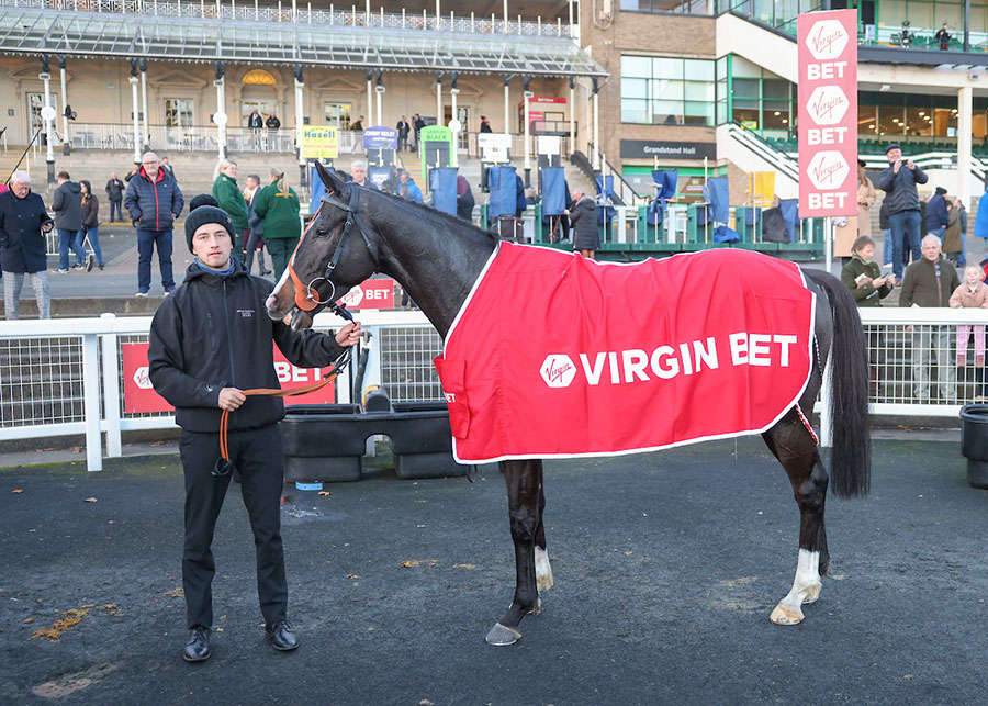 BERacingLtd's tweet photo. @BeN_RobinsoN18 gave Onesmoothoperator a cracking ride to land the Nov H'cap @NewcastleRaces yesterday. Delighted for @boyle1703 &amp; family. Well Done Team @grossickphoto However, whilst we celebrate we have Graham Lee very much in our thoughts &amp; pray we hear positive news soon https://t.co/UhFAZ95Z0E