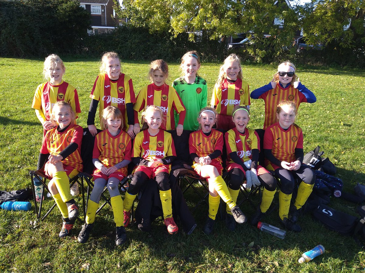 Couldn't be prouder of the <a href="/GirlsValkyries/">Langtoft United Valkyries Girls Football Club</a> under 9, minute silence for remembrance and a minutes applause for an inspirational teacher who passed in the week, very emotional morning and still smashed their match #lincsgirlsplay