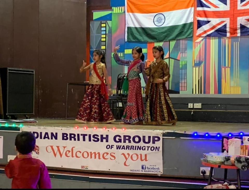 Happy Diwali to my Indian family and friends and all who are celebrating today 💙
May your lives and that of your loved ones be filled with light and love.