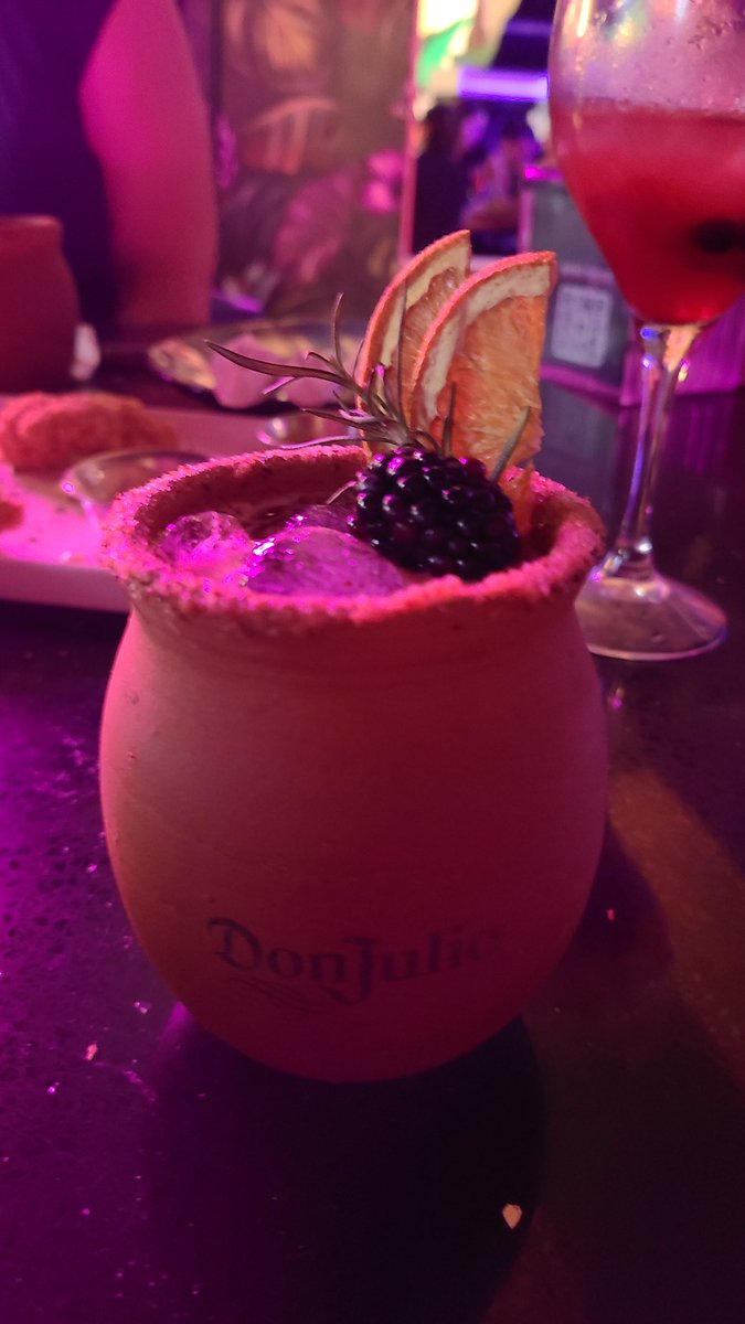 ruthkalinka's tweet image. Ahora, celebramos. Después, bailamos! Contigo?!? Enviame una DM. #WPDiversity #WCSJ2023