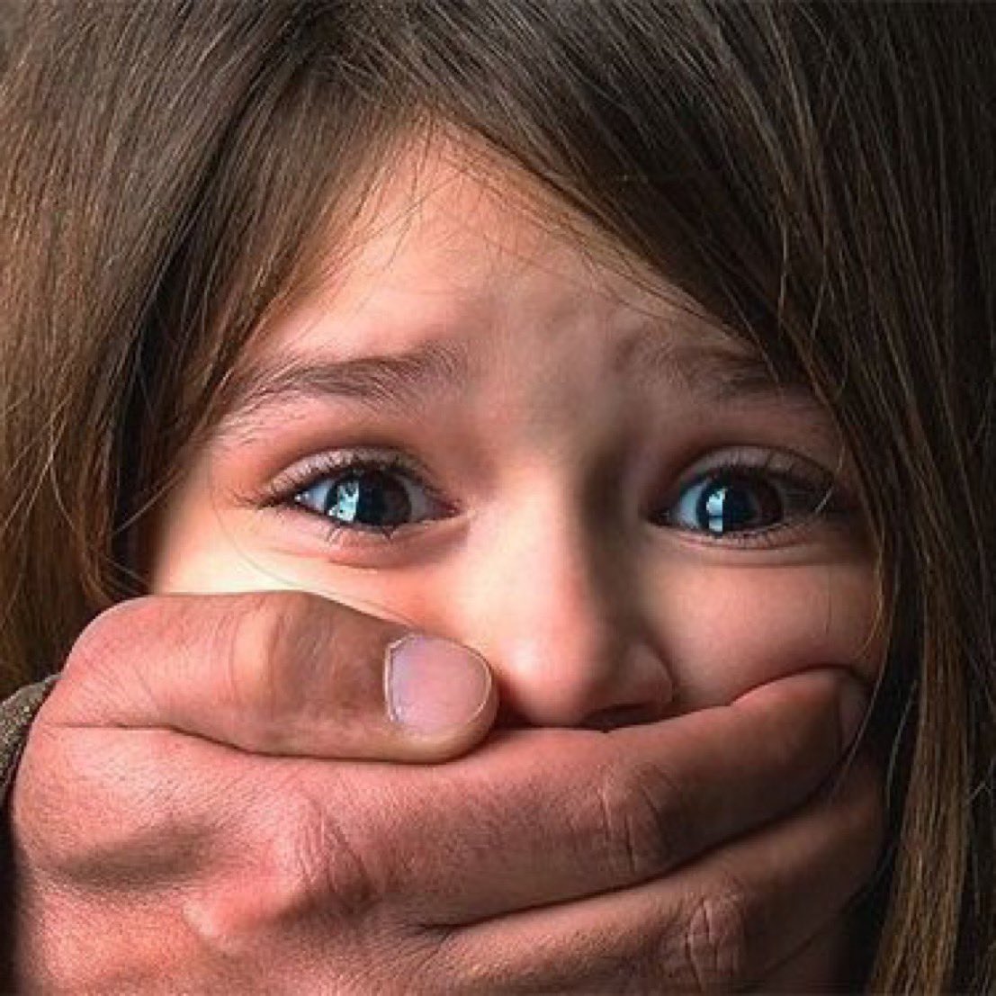 eduardomenoni's tweet image. Levanta la mano ✋🏼 si piensas que los PEDÓFILOS se merecen CADENA PERPETUA o PENA DE MUERTE.