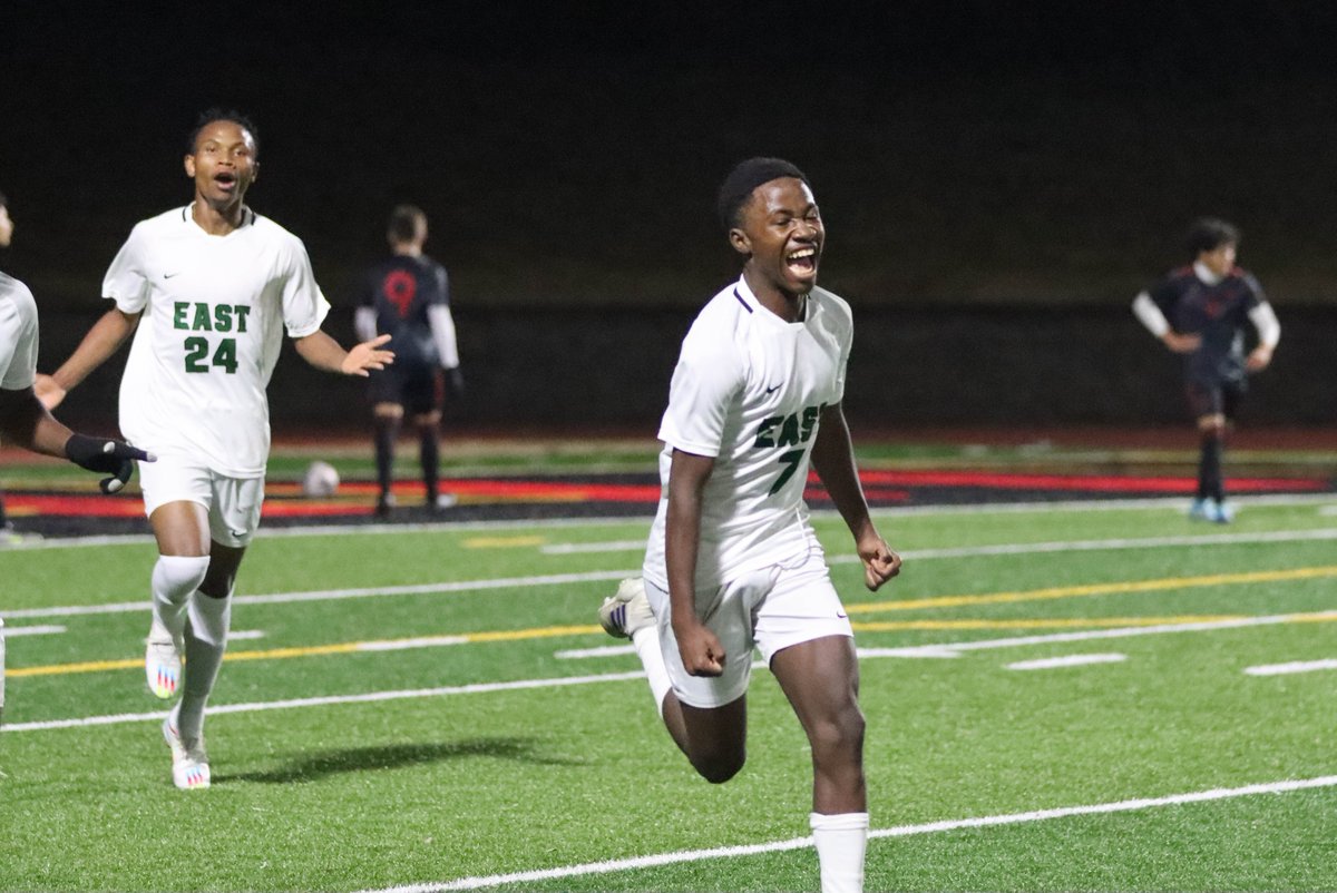 Renee Smith tweet media