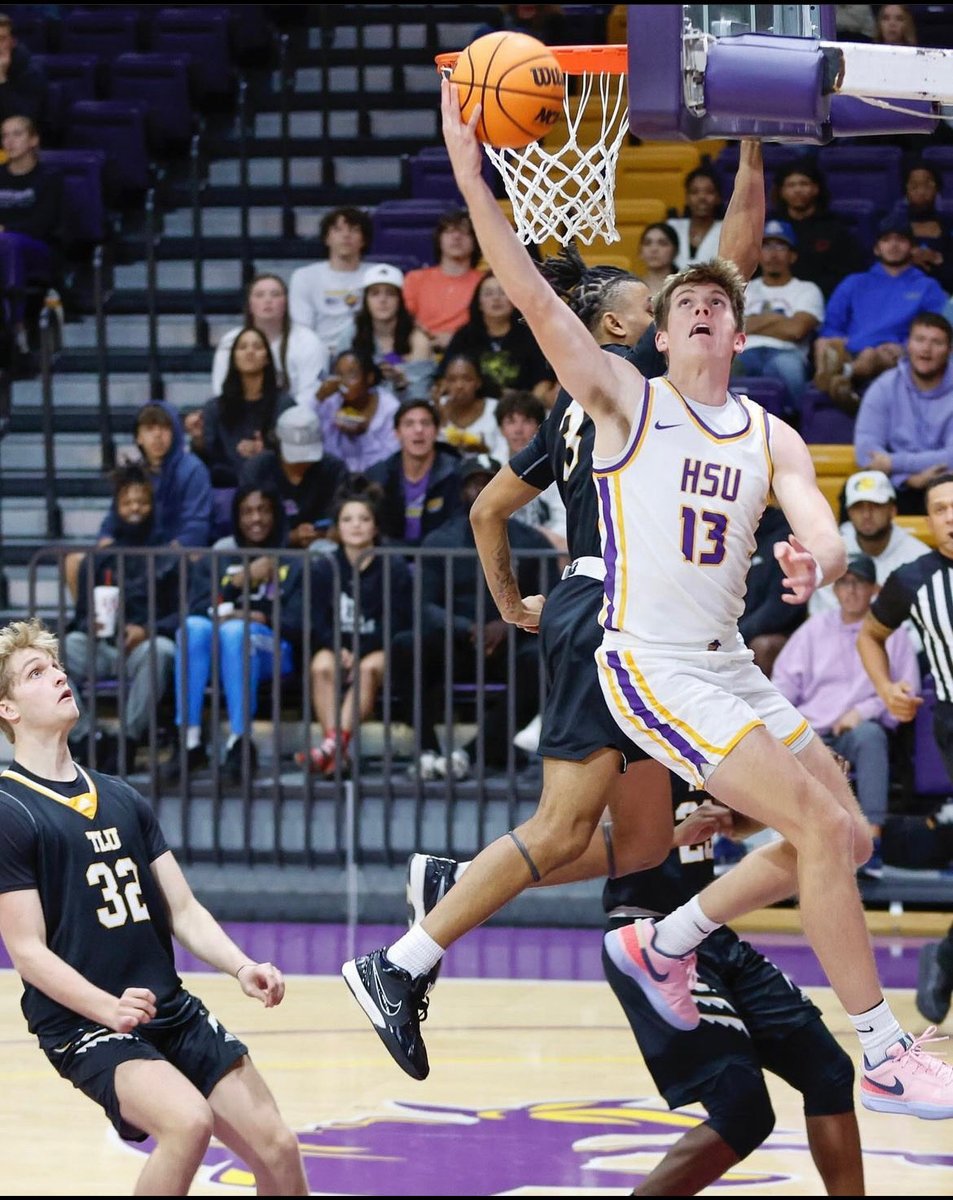 brianflem80's tweet photo. Great weekend!  2-0 HSU🟣🟡🏀👆🏼 https://t.co/OYdM7JSvCz