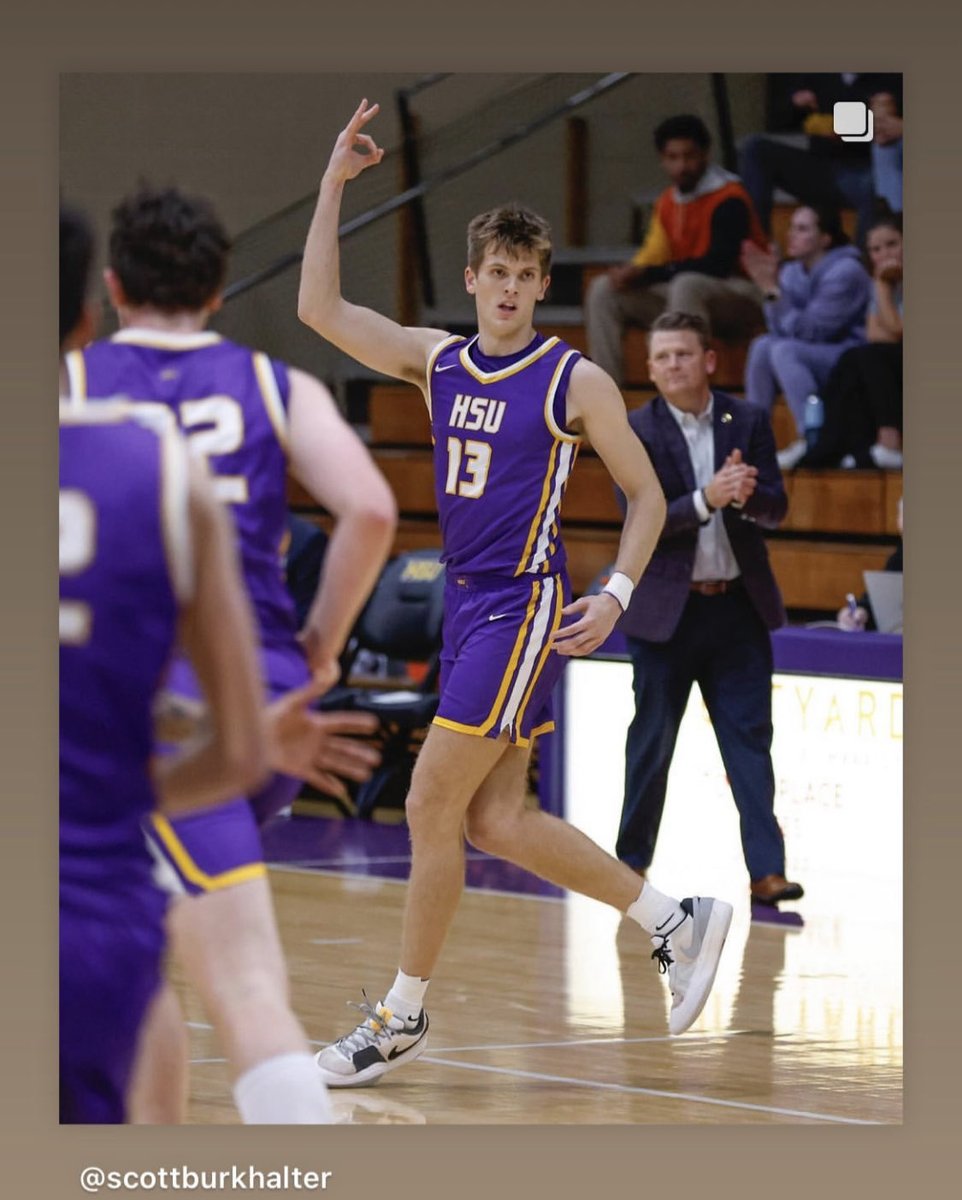 brianflem80's tweet photo. Great weekend!  2-0 HSU🟣🟡🏀👆🏼 https://t.co/OYdM7JSvCz