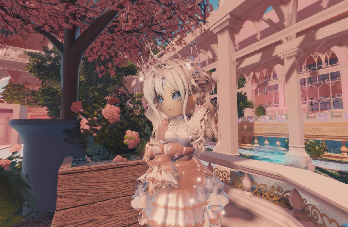 PearlieRoyale's tweet photo. ☁️Hello everyone! I’ve finally made a Royale High Persona <3 ☁️

☁️Hi I’m Pearl and welcome to my Royal high centric account! Im very excited to meet new people and take part in the community!☁️
{check thread for my ocs!}
#RHTC #Royalehigh #royalehighcampus3 https://t.co/NPfMgod9rJ