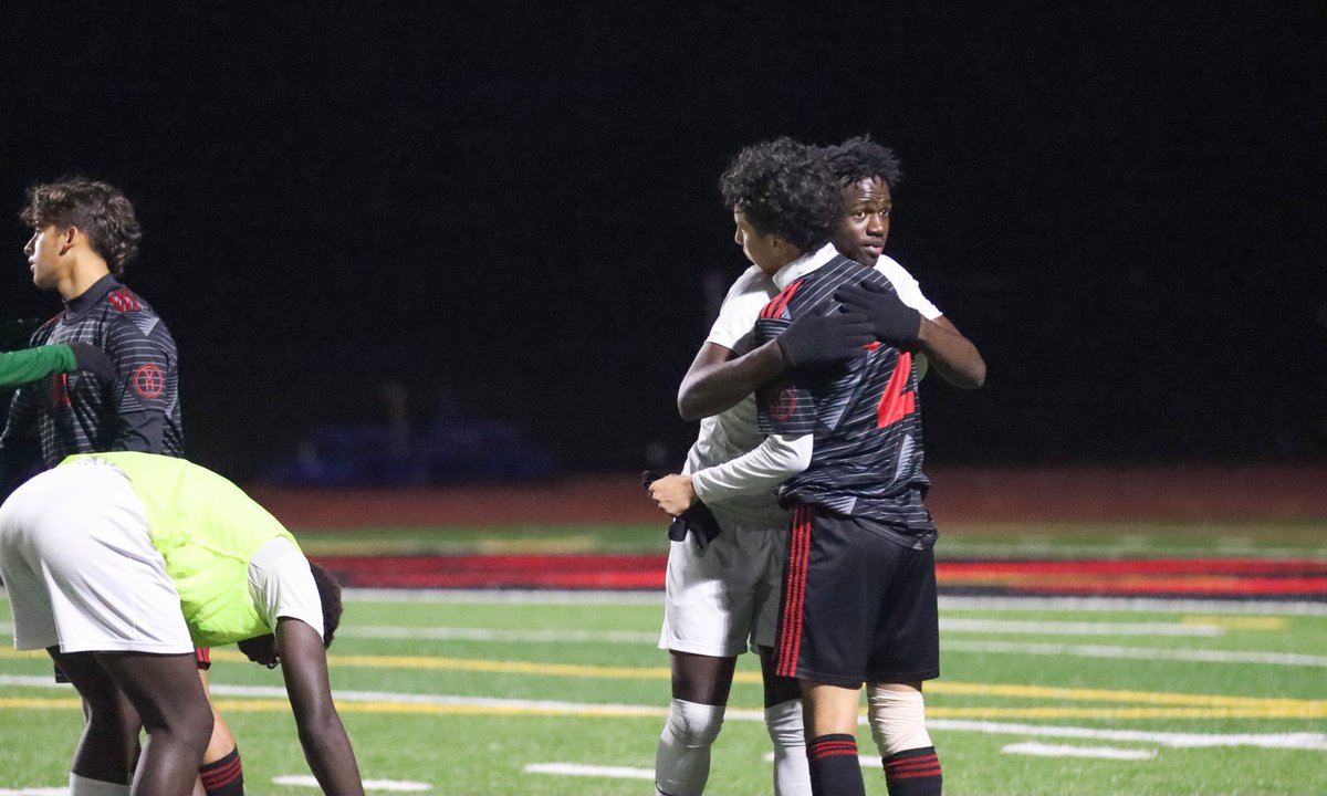 Renee Smith tweet media