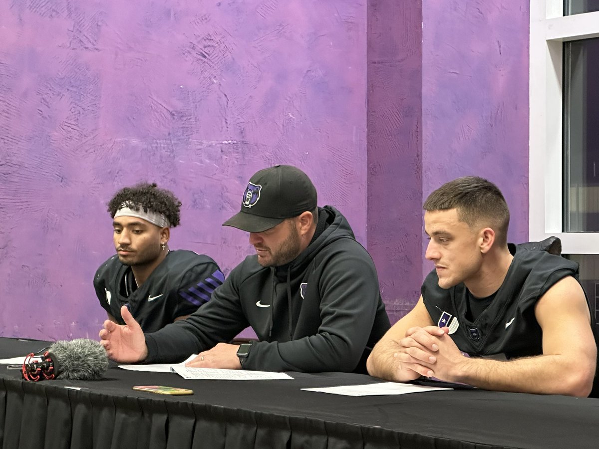 jessannbrown10's tweet photo. Post game interview @willsnupe &amp; @JarrodB_22 #BearClawsUp Bears Win 27-24! #Gobears 🐻💜🎉 https://t.co/C0C4PGfGzK