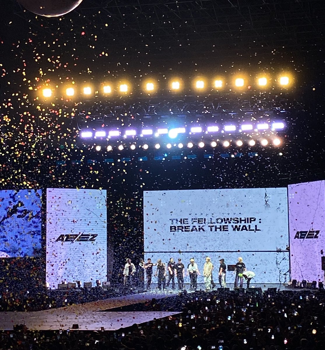 luvseongkie's tweet photo. oye pero llegó ateez o no???
sí, llegaron❤️‍🩹 https://t.co/NpbXpPQyvm