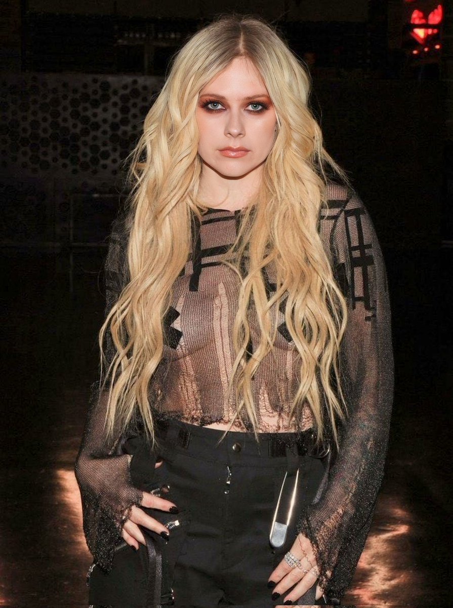 avrillavigne_tw's tweet photo. Avril Lavigne attends the 10th Anniversary Celebration of Ashton Michael Atelier with "Punk-Tsugi" in L.A., C.A.
#avrillavigne #avrillavigne_tw #่พ่ๅ
#ashtonmichael https://t.co/XfKtl7rLoz