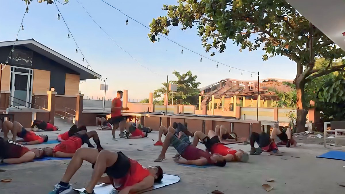 h3ywh9tsURname's tweet photo. Day 21 Training (Nov 11, 2023) 🔴 
Land Training and Boat Training.
It sure was physically challenging, yet the effort was certainly worthwhile especially doing it with team mates who are dedicated and motivated, making the sweat and hard work pay off. 
#drivenbysharedstrength https://t.co/sT65v6ubgA