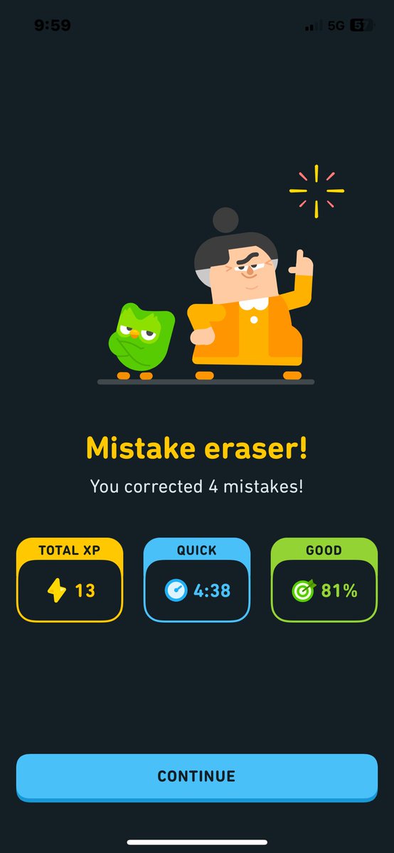 Ehbit_'s tweet image. Doing duolingo in the bar with @zoeytruran