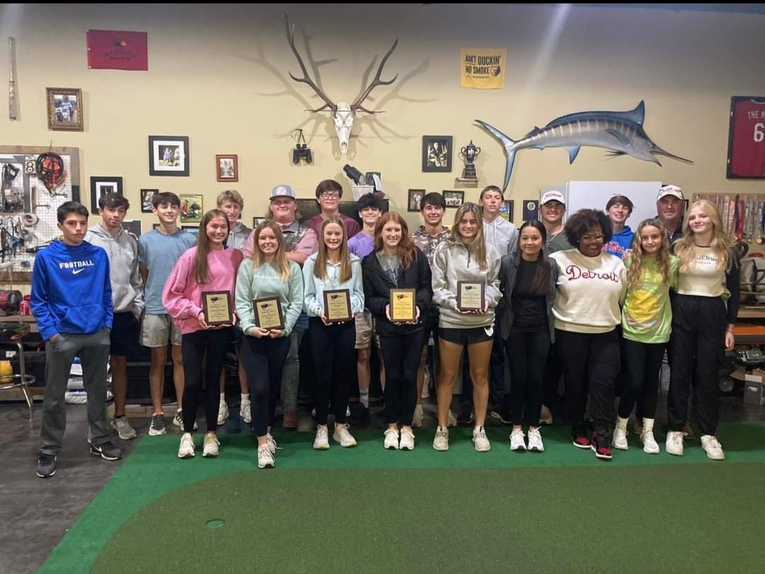 everyshotcount2's tweet photo. Great year end banquet.  Couldnt ask for a better group to be around on a daily basis.  @TheBurgSports @R_cagle7 @perkins_kris_ https://t.co/LqkhYa98Te