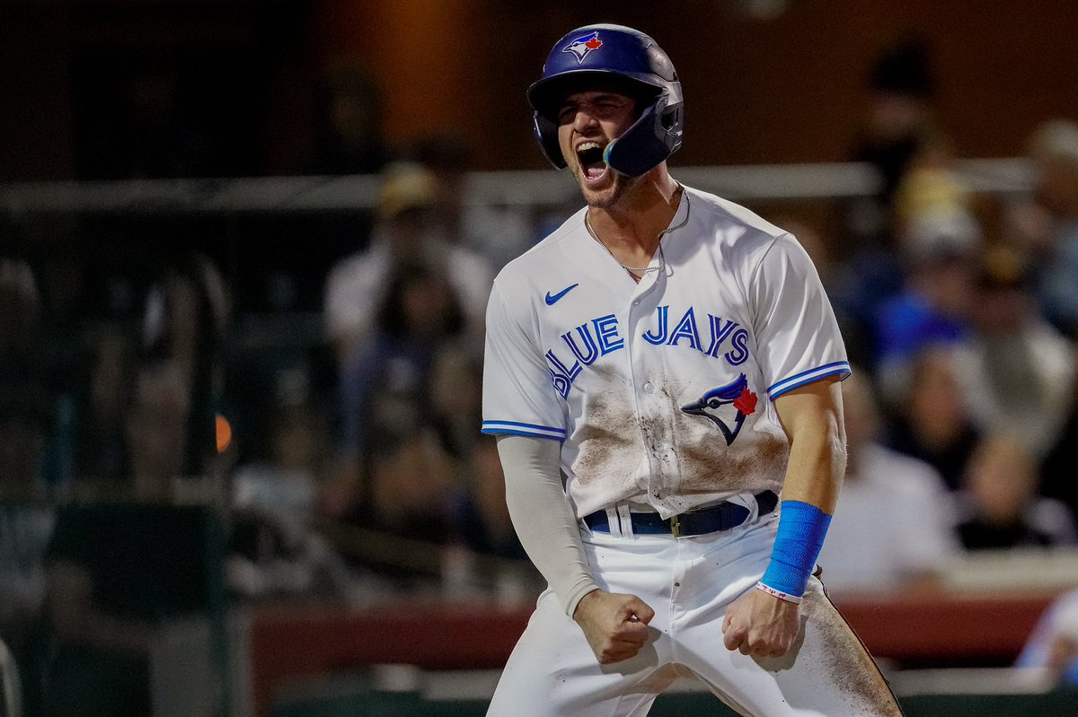 MLBazFallLeague's tweet image. The Surprise Saguaros are three outs away from winning the #AFL23 Championship!

Watch the ending live on @MLBNetwork