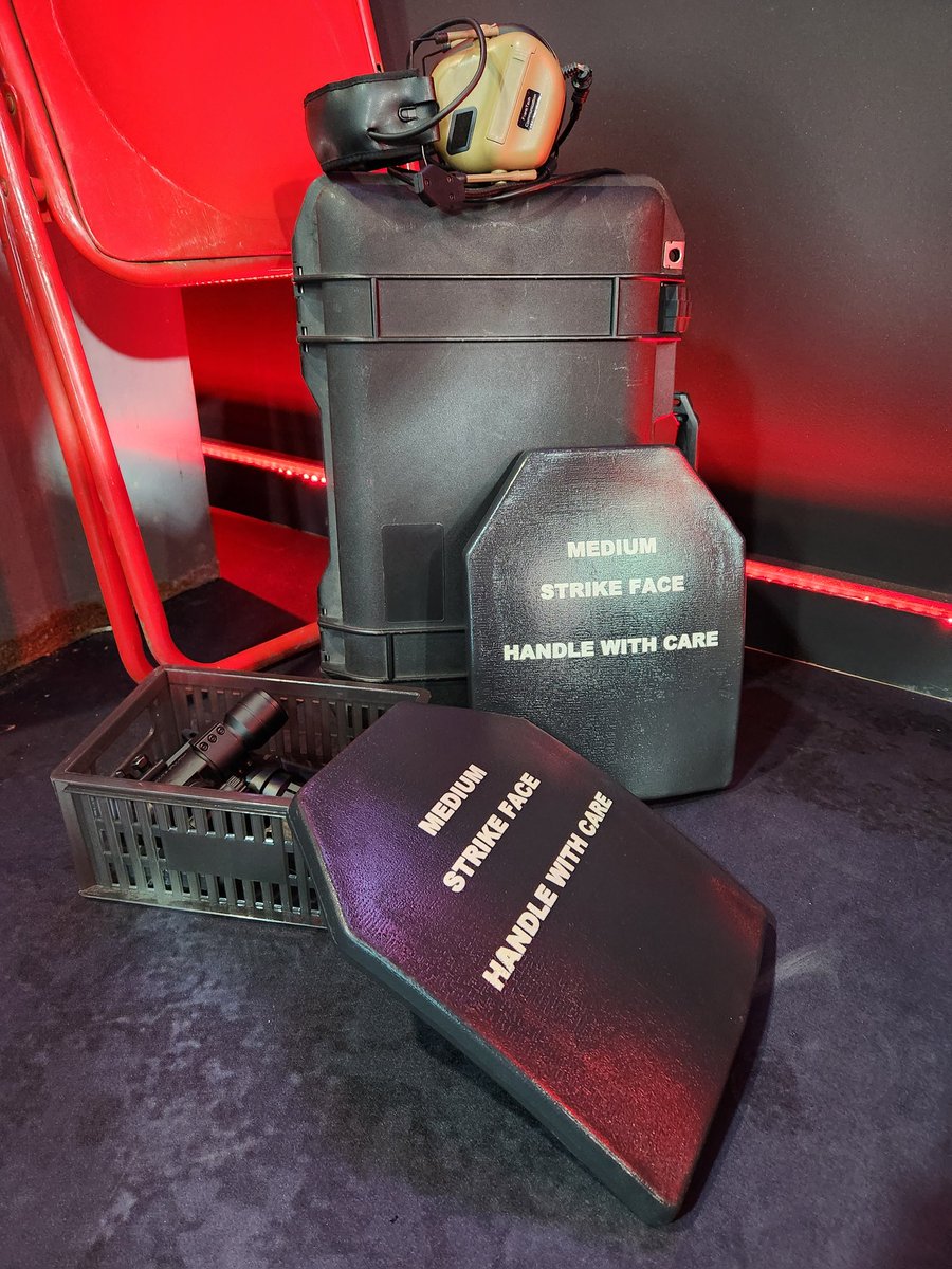 MacMate_'s tweet photo. The @CallofDuty_ANZ MW3 Return to Duty: The Live Show is going to be sick. Full scale replica in game items all over the place. Anyone need spare plates?
See you this afternoon at 6pm AEDT.
#CallOfDuty #MW3 #ReturnToDuty #ad https://t.co/rqQxZMUGiS