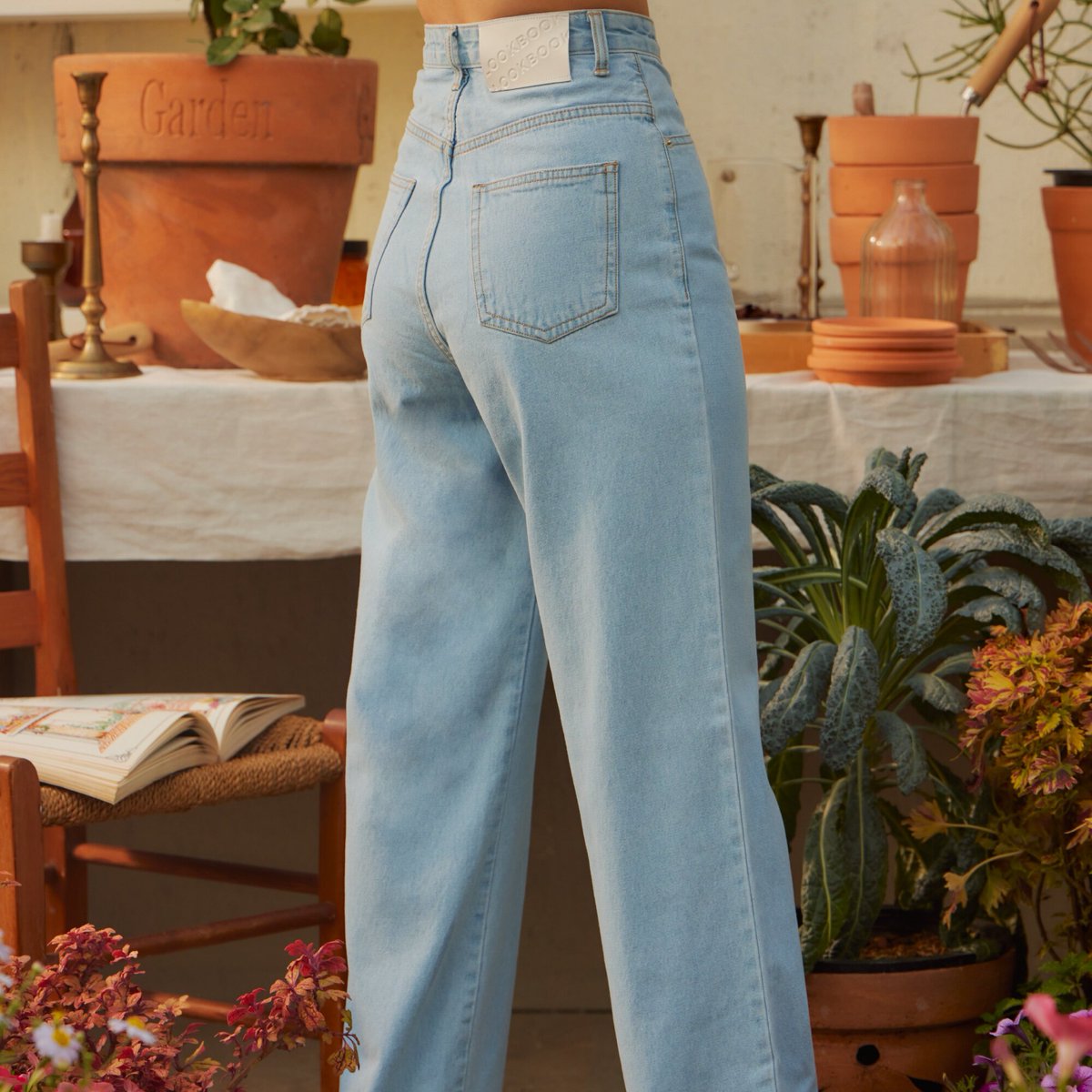lookbooklookbook jame jeans กางเกงยีนส์ เอวสูง
ราคาสินค้า:   ฿1,125
⚡s.lazada.co.th/s.l5d1O?cc
#จตุรมิตรครั้งที่30