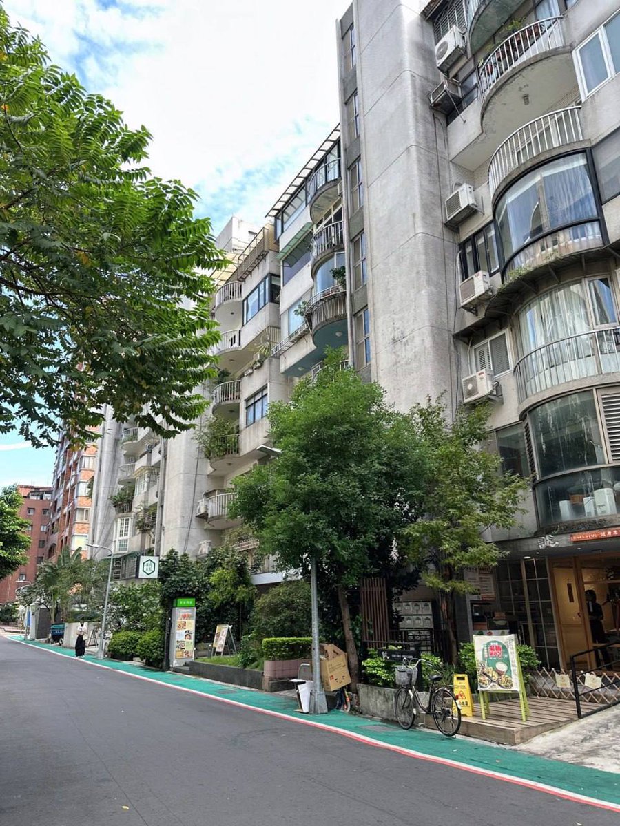 週末の優しさと愛らしさを大切にします