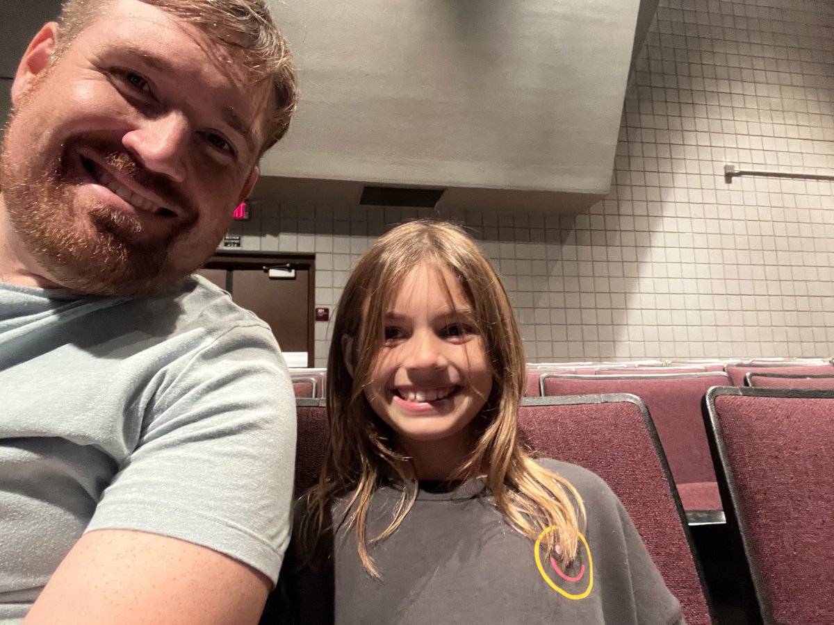 matthewbc52's tweet photo. @Mishbia15 @Suns My little athlete and I https://t.co/KxSy0nswGT