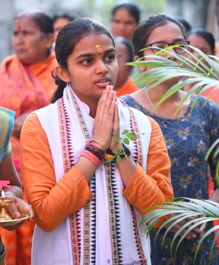 ನನ್ನ ಹುಟ್ಟು ಹಬ್ಬಕ್ಕೆ ಶುಭಾಶಯಗಳು ಕೋರಿದ ದಿವ್ಯತ್ರಯರಿಗು,ದೇಶ ಪ್ರೇಮಿಗಳಿಗು ಹಾಗೂ ಧರ್ಮ ರಕ್ಷಕರಾಗಿರುವಂಥಹ ಎಲ್ಲಾ ನನ್ನ ಅಕ್ಕ ಅಣ್ಣಂದಿರಿಗೂ ನನ್ನ ಪ್ರೀತಿಯ ನಮನಗಳು ನಿಮ್ಮೆಲ್ಲರ ಪ್ರೀತಿಯ ಆರೈಕೆ, ಆಶೀರ್ವಾದ, ಮಾರ್ಗದರ್ಶನ, ಸಲಹೆ ಹಾಗೂ ಬೆಂಬಲ ಸದಾ ನನ್ನ ಜೊತೆಗೆ ಇರಲಿ ಎಂದು ಕೇಳಿಕೊಳ್ಳುತ್ತೇನೆ
ಸರ್ವರಿಗೂ ದೀಪಾವಳಿ ಹಬ್ಬದ ಶುಭಾಶಯಗಳು