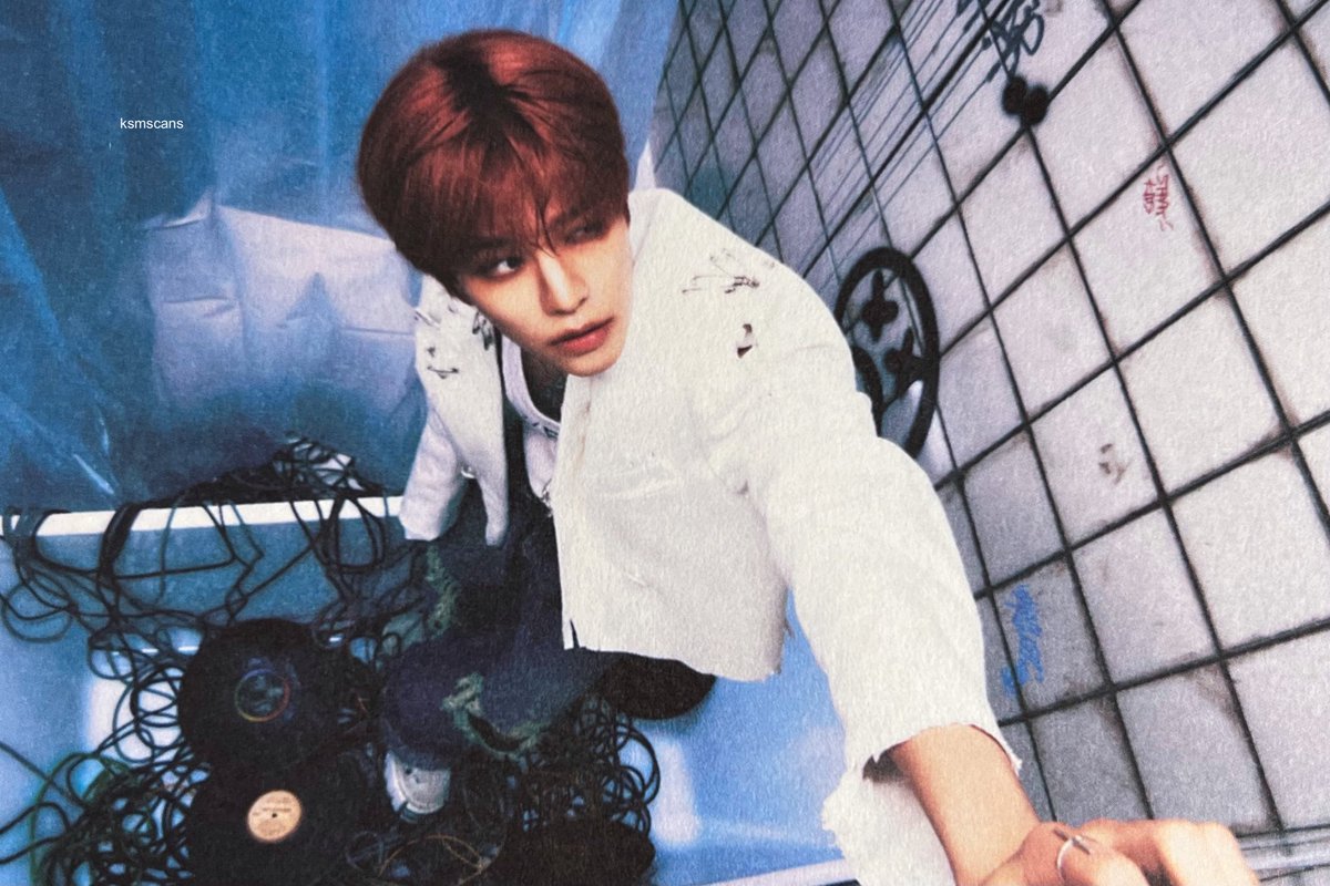 SCAN] STRAY KIDS PHOTOBOOK SCANS — 樂-STAR (ROCK-STAR) [ROCK VER